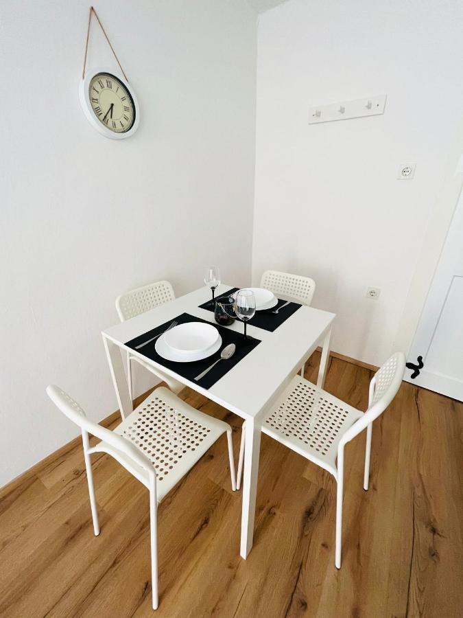 Sml Apartments 1 Izola Kültér fotó