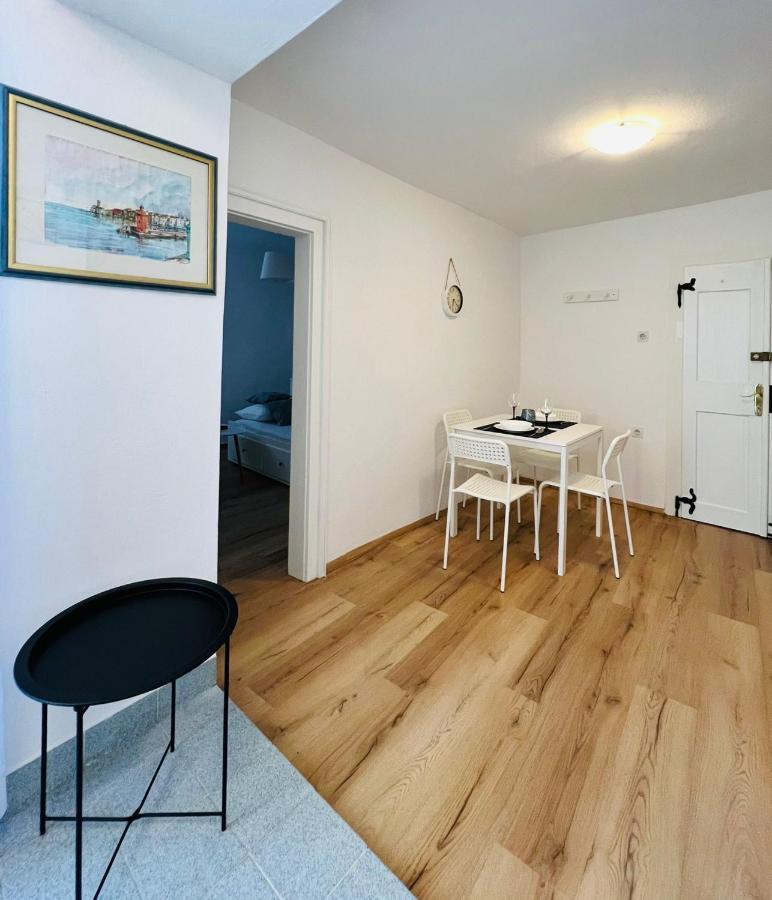 Sml Apartments 1 Izola Kültér fotó